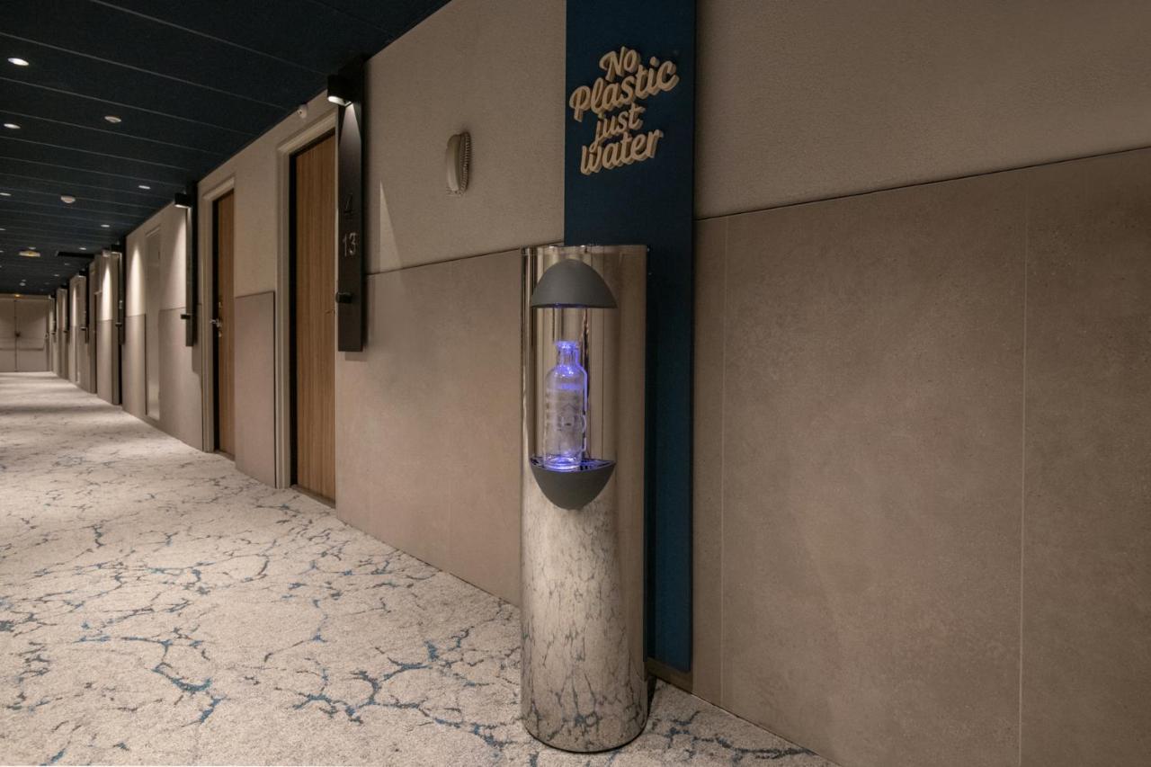 Novotel Arenas Aeroport Hotel 4*