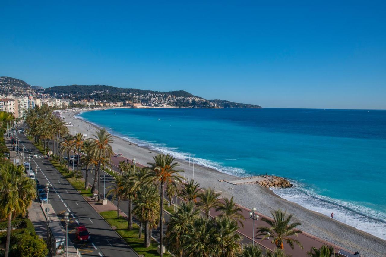 Novotel Arenas Aeroport 4*
