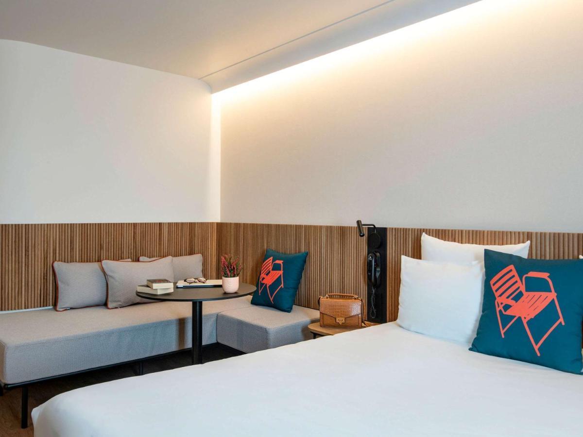 Novotel Arenas Aeroport 4*