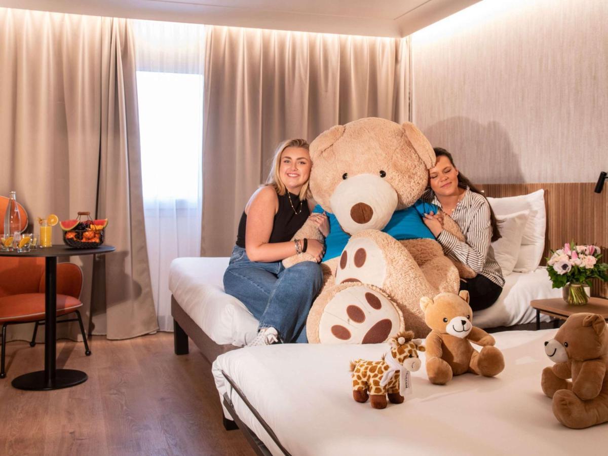 Novotel Arenas Aeroport Hotel 4*